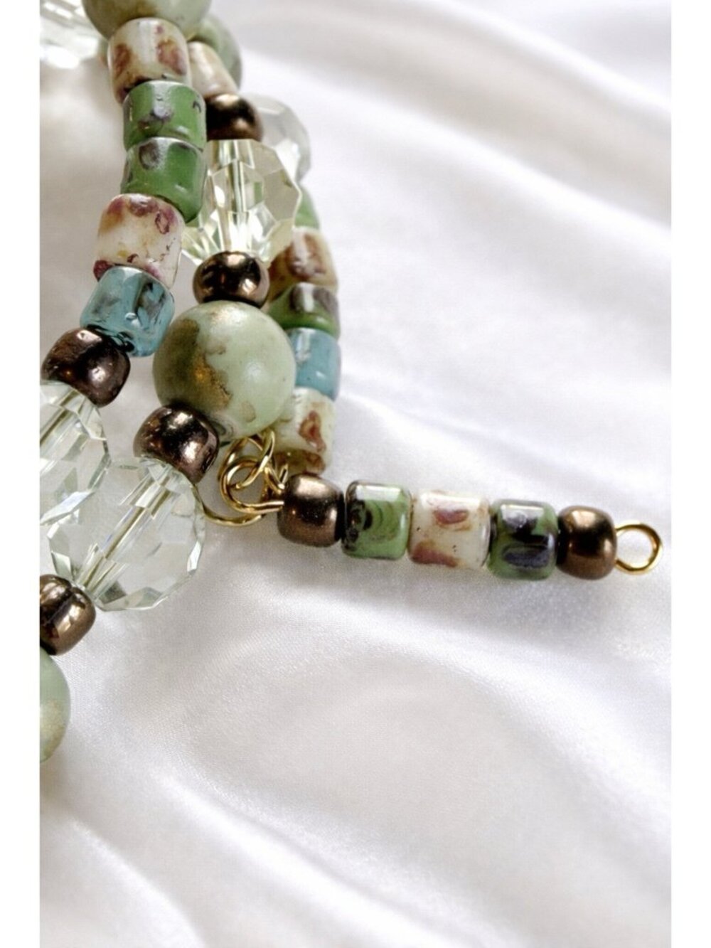 REIMAGINED Memory Wrap Bracelet Green Stone Glass Beads Adjustable Boho Nature - Picture 7 of 8
